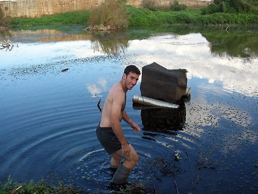 מלכודת שמונחת במים תצלומים רשות הטבע והגנים