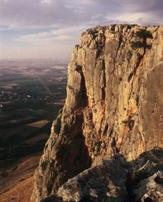 מצוק הארבל. צילום באדיבות החברה להגנת הטבע