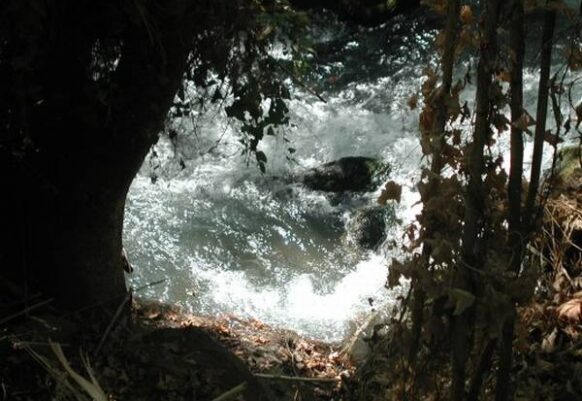 נחל חרמון. מי שלגים מופשרים
