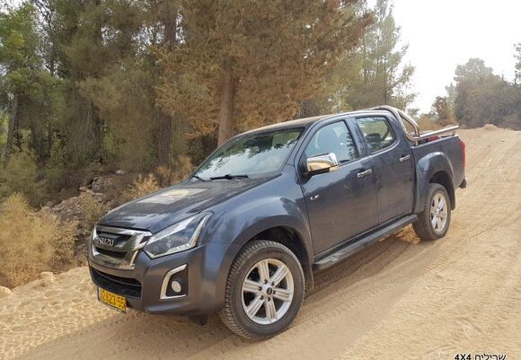 איסוזו דימקס טנדר