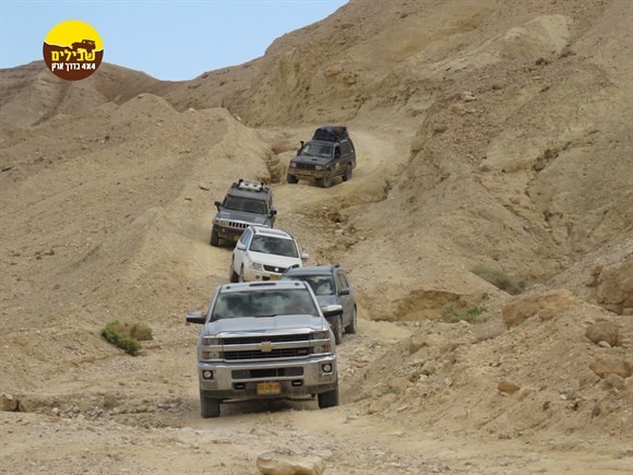 מורד ירידה שיירה ג'יפים