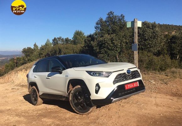 טויוטה ראב 4