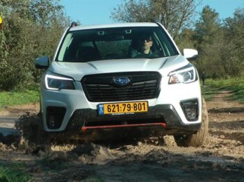 סובארו פורסטר חצייה מים מעבר