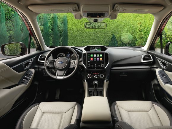 סובארו פורסטר פנים