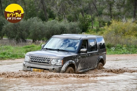 חציית מים מעבר לנדרובר דיסקברי