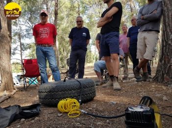 החלפת גלגל פנצ'ר תקר