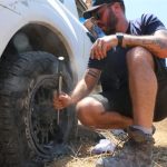 החלפת גלגל פנצ'ר תקר בשטח