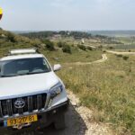 מעלה צרעה שבילים נוף טויוטה לנדקרוזר