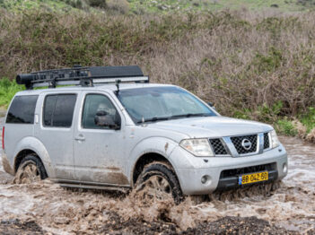 Nissan Pathfinder‎ ניסאן פאתפיינדר שלולית בוץ רמות מנשה